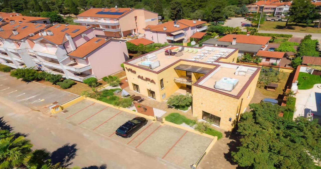 Villa Alpa Umag Luaran gambar