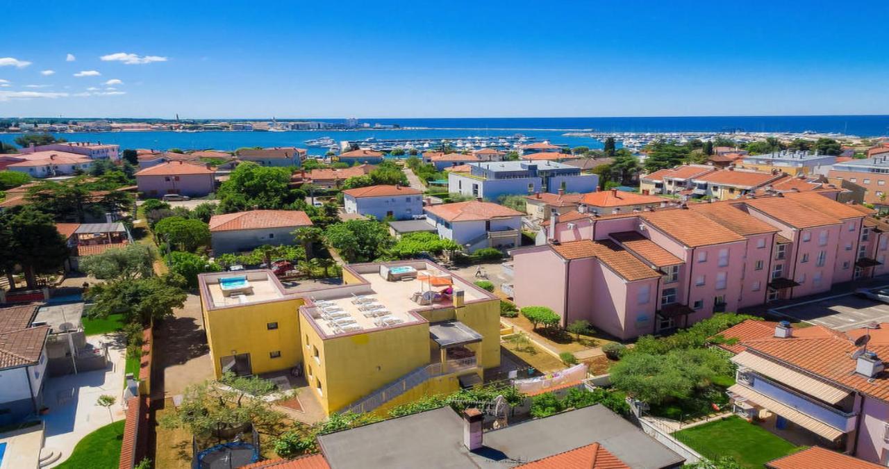 Villa Alpa Umag Luaran gambar